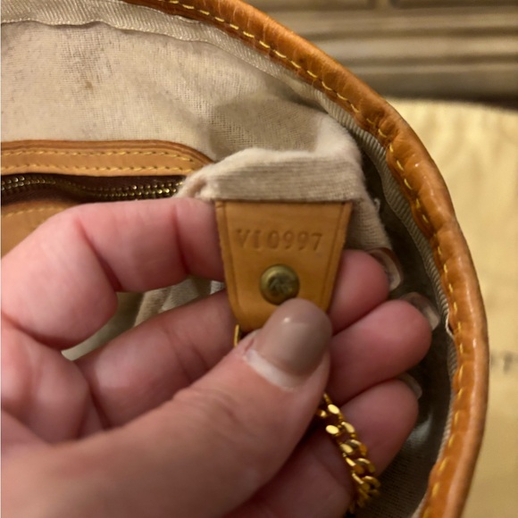 Vintage 1997 Louis Vuitton bucket bag GM 👜 - Picture 8 of 12